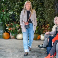 AGOLDE Fran Low Slung Straight Leg Jeans in Invention