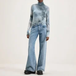BELLEROSE Kansas Straight Leg Jeans in Used Light Blue