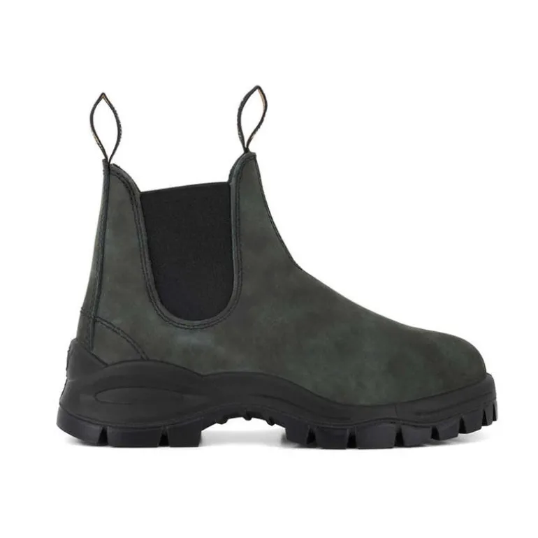BLUNDSTONE 2238 Leather Boots in Rustic Black