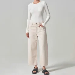 CITIZENS OF HUMANITY Ayla Raw Hem Crop in Almondette