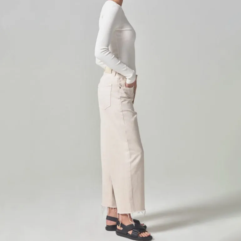 CITIZENS OF HUMANITY Ayla Raw Hem Crop in Almondette