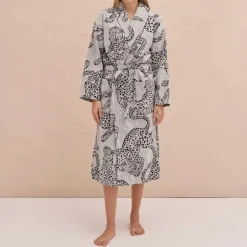 Desmond & Dempsey Jag Print Unisex Towel Robe in Cream