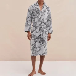 Desmond & Dempsey Jag Print Unisex Towel Robe in Cream