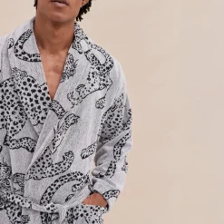 Desmond & Dempsey Jag Print Unisex Towel Robe in Cream