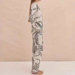 Desmond & Dempsey Jag Print Long PJ Set in Cream