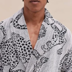 Desmond & Dempsey Jag Print Unisex Towel Robe in Cream