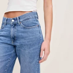 DL1961 Romie Slim Straight Mid Rise Highluxe Jeans in Meadow Lake