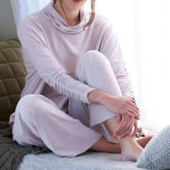 FOIL Yoga-Nna Love It Top in Blush