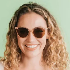 GOODLOOKERS Millie Reading Sunglasses in Transparent Pink