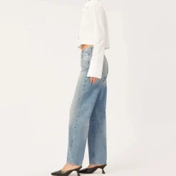 Illia Barrel Leg Jeans in Aged Mid | Collen & Clare