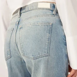 Illia Barrel Leg Jeans in Aged Mid | Collen & Clare