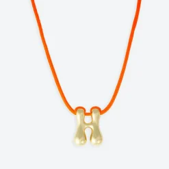 LA MOME BIJOU H Initial Joy Letter Necklace in Gold