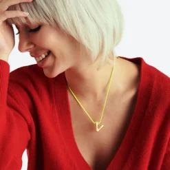 LA MOME BIJOU V Initial Joy Letter Necklace in Gold
