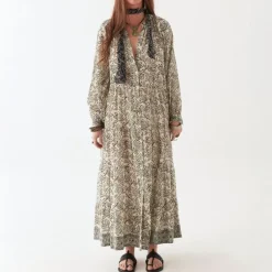 MAISON HOTEL Antonia Dress in White Lies