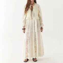 MAISON HOTEL Lilbet Dress in Shell