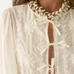 MAISON HOTEL Ludovica Blouse in Pearl