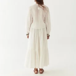 MAISON HOTEL Luisa Skirt in White Lilies