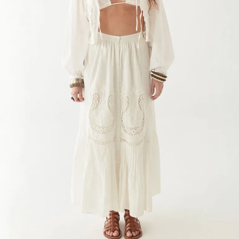 MAISON HOTEL Luisa Skirt in White Lilies
