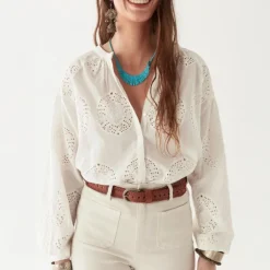 MAISON HOTEL Margaret Blouse in Off White
