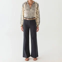 MAISON HOTEL Stephanie Blouse in Off White