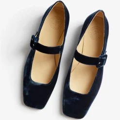 Penelope Chilvers Low Mary Jane Velvet Shoe in Navy