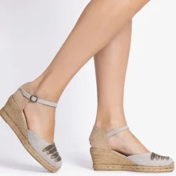 PENELOPE CHILVERS Low Mary Jane Dali Espadrilles in Putty