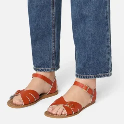 SALTWATER SANDALS Classic Sandals in Paprika