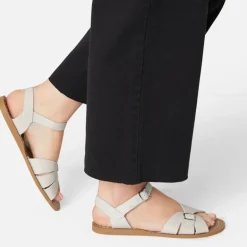 SALTWATER SANDALS Classic Sandals in Stone
