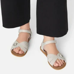 SALTWATER SANDALS Classic Sandals in Stone