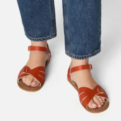 SALTWATER SANDALS Classic Sandals in Paprika
