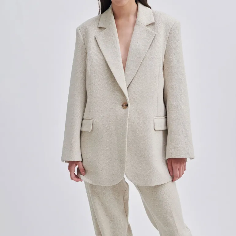Second Female Saru Blazer in French Oak