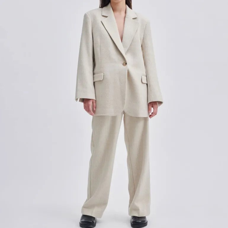 Second Female Saru Blazer in French Oak