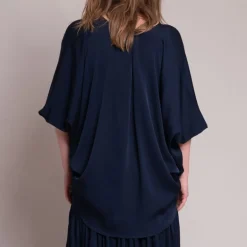 Silk95five Austin Top in Navy