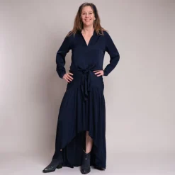 Silk95five Thai Top in Navy