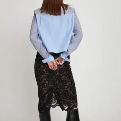 Stella Nova Delicate Lace Pencil Skirt in Black