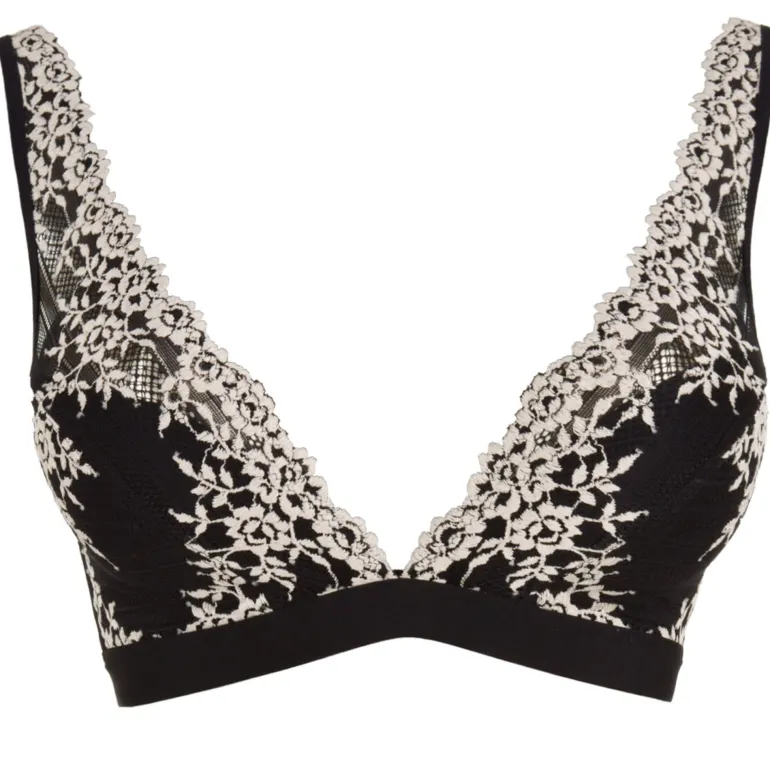 Wacoal Embrace Lace Soft Cup Bra in Black | Collen & Clare