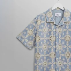 WAX LONDON Didcot Shirt in Pale Blue/Ecru