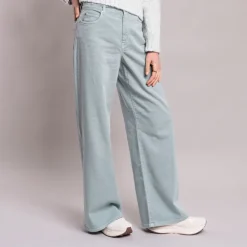 Weekend MaxMara Medina High Waisted Trousers in Pastel Green